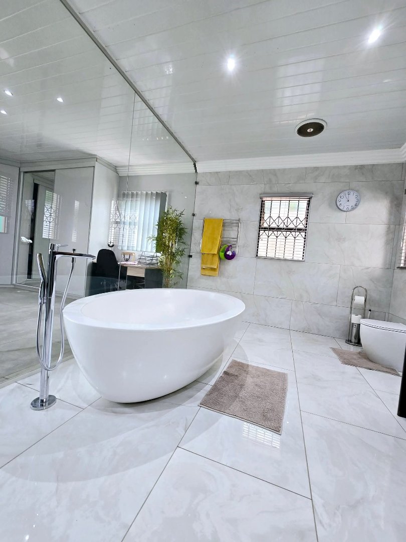 3 Bedroom Property for Sale in La Hoff North West